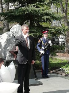 caPekxKGuJA